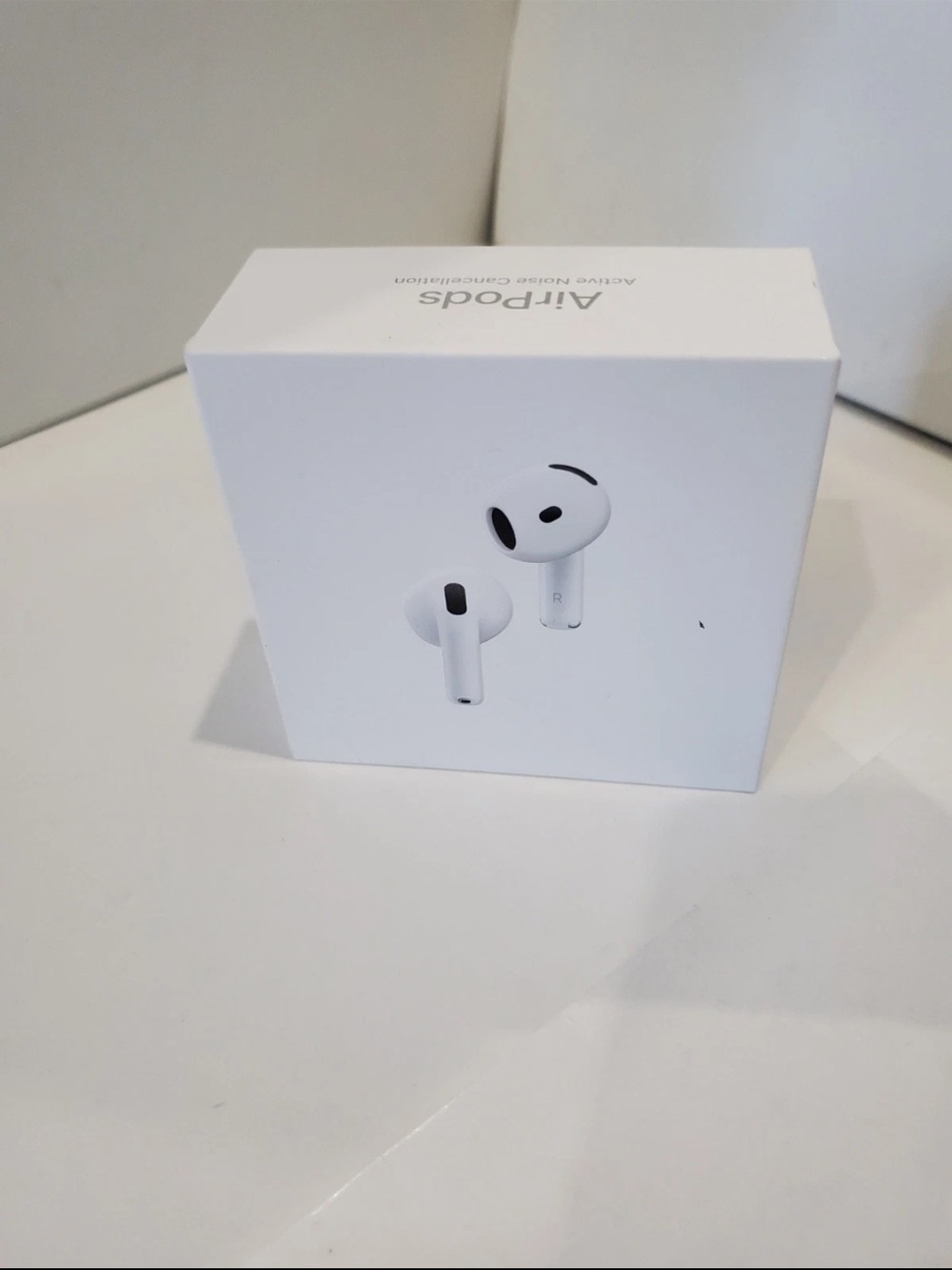 Apple AirPods 4 with Active Noise Cancellation - White